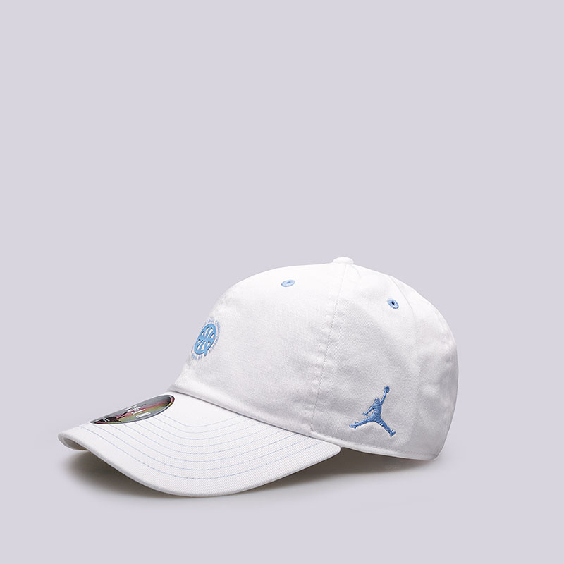  белая кепка Jordan Floppy Heritage86 Q54 AV8354-100 - цена, описание, фото 2